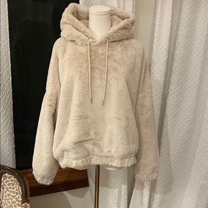 Truth by Republic Faux Sherpa Large EUC Amazing Cozy Cream Fuzzy Hoodie